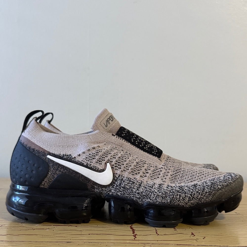 nike air vapormax flyknit moc 2 laceless  Moon Particle NWOT WOMENS 9.5 laceless
